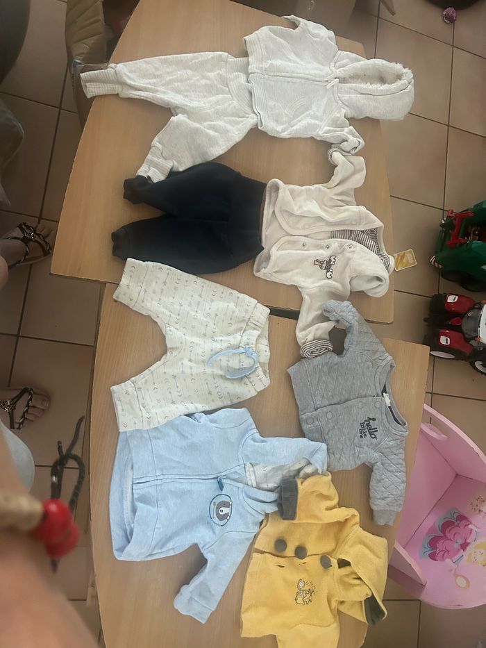 Lo de 25 vêtements teille 50cm - photo numéro 2