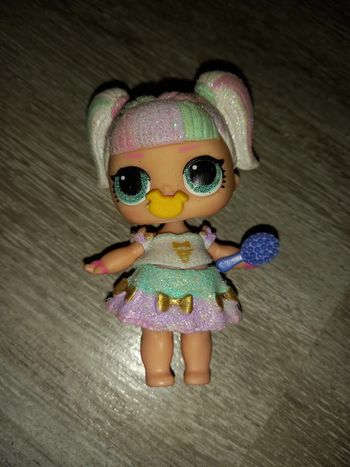 poupée LOL à paillette sparkle glitter licorne