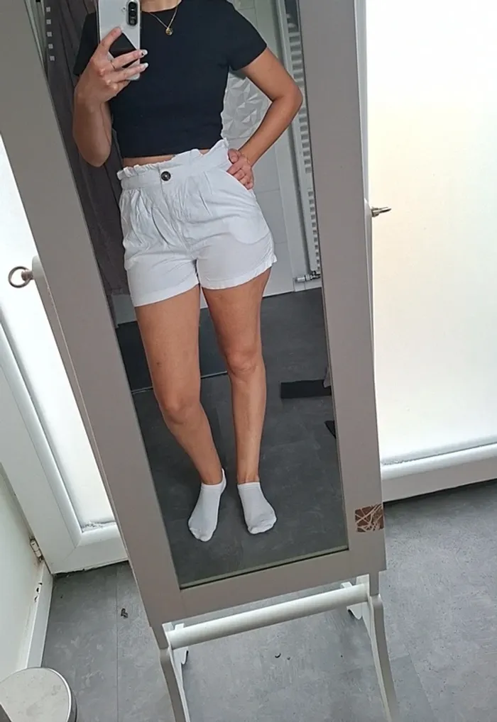Short blanc tissu