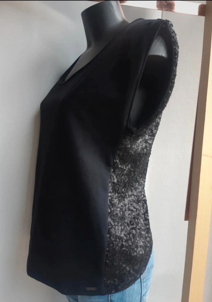Ikks haut tee-shirt bi matière sequins noir T 36/38 en tbe - photo numéro 6