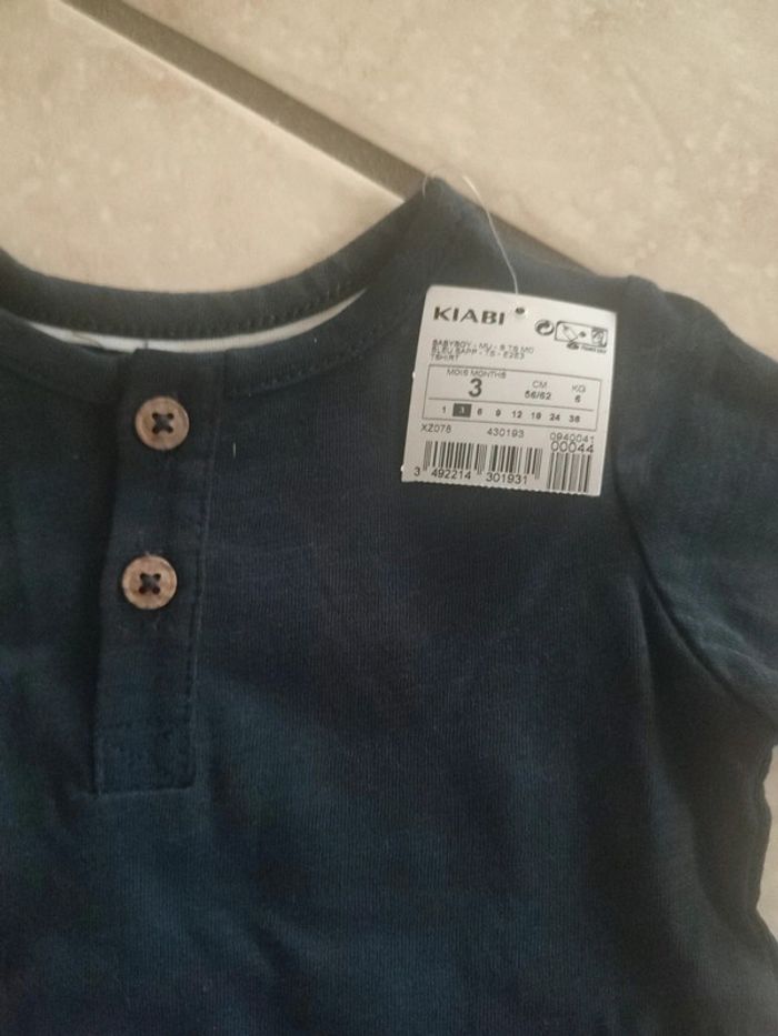 T-shirt neuf - photo numéro 2