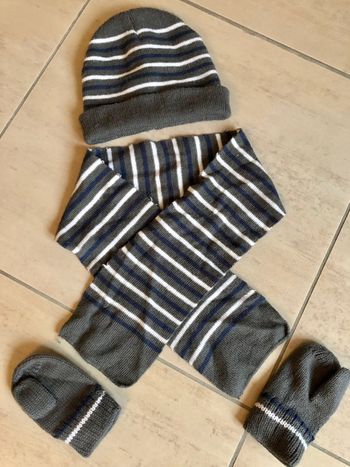Bonnet moufle écharpe garçon
