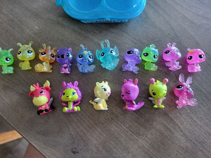 Lot de 16 Hatchimals dont brillants collection - photo numéro 2
