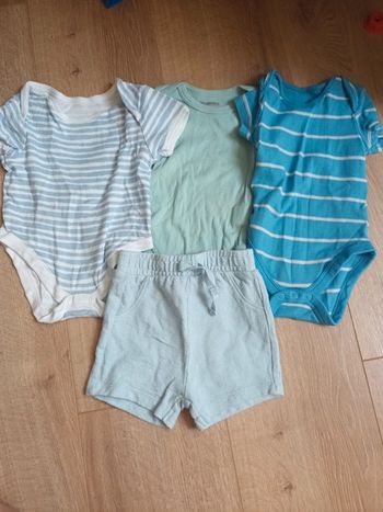 Lot été 6 mois body + short