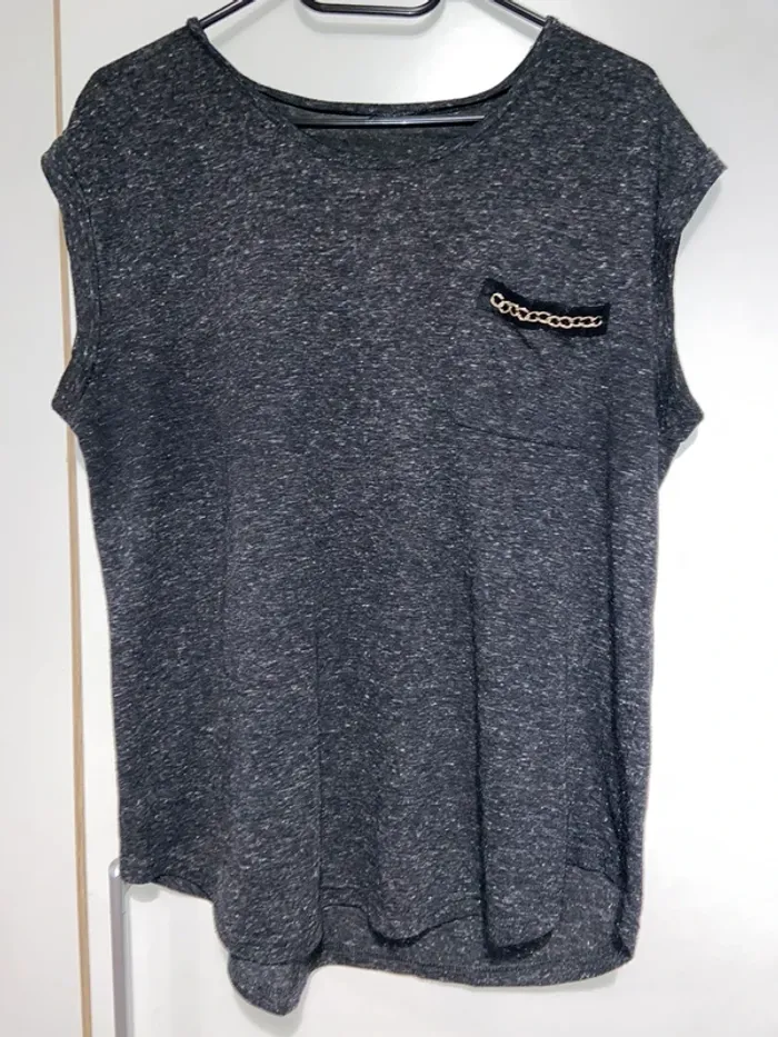 T-shirt gris détail doré - photo numéro 2