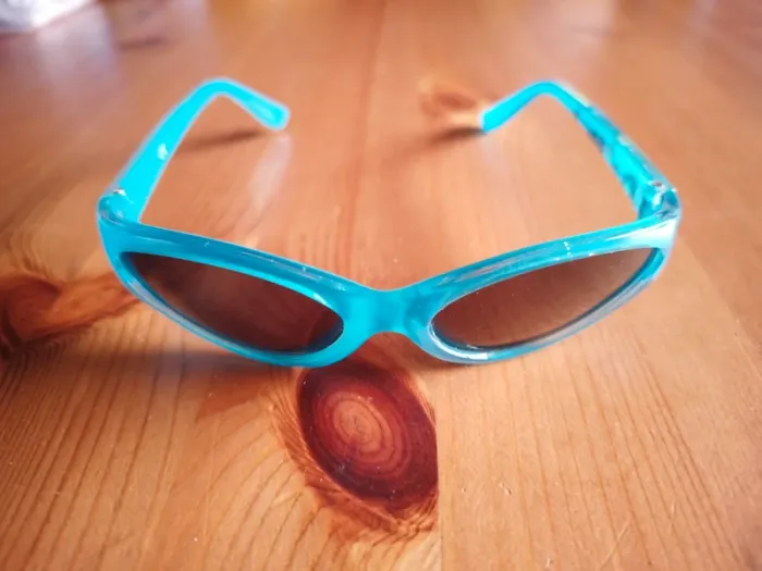 Lunettes de soleil bébé bleue - photo numéro 3