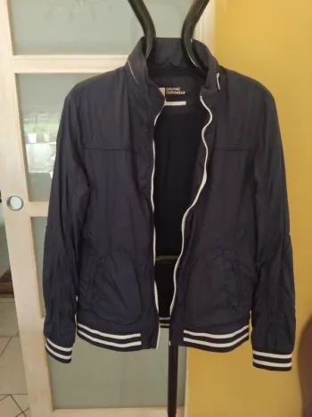 Blouson leger coupe-vent Jules avec capuche taille M