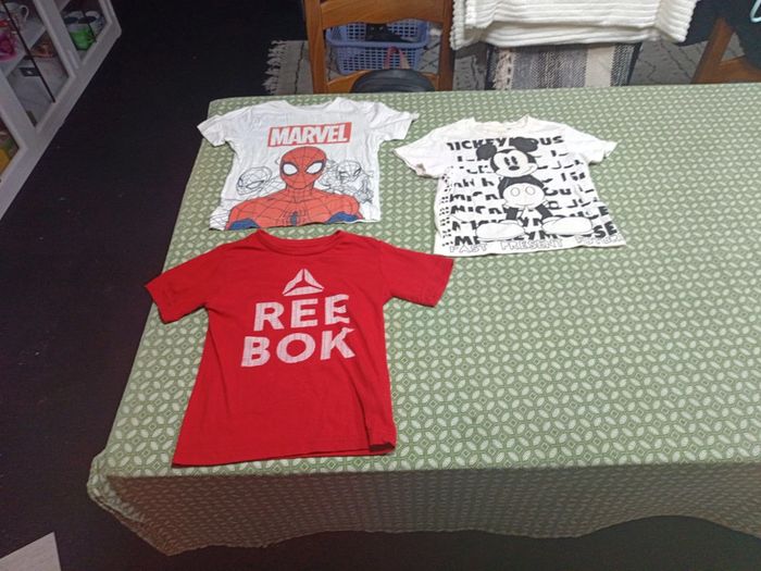 T shirt garçon taille 4a divers