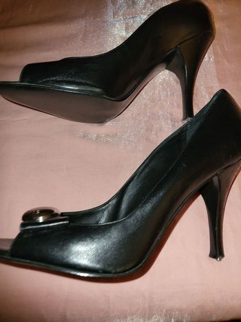 Escarpin noir cuir t 37 BCBGIRLS