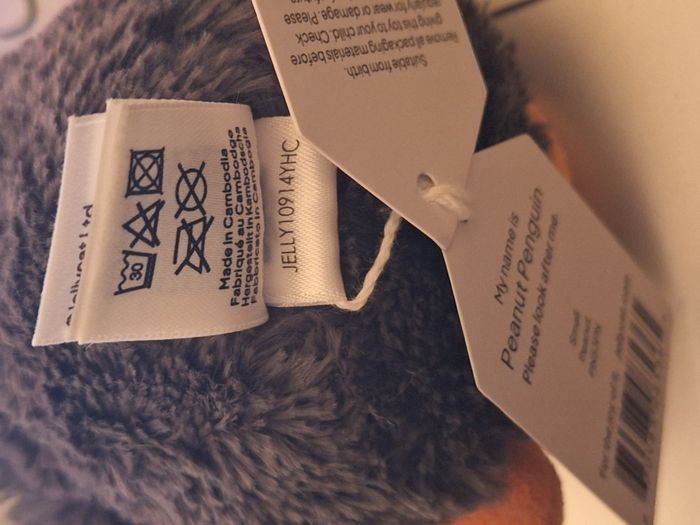 Peluche Jellycat neuve et tout douce Peanut Penguin - photo numéro 8