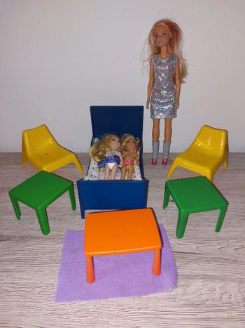Barbie avec mobilier
