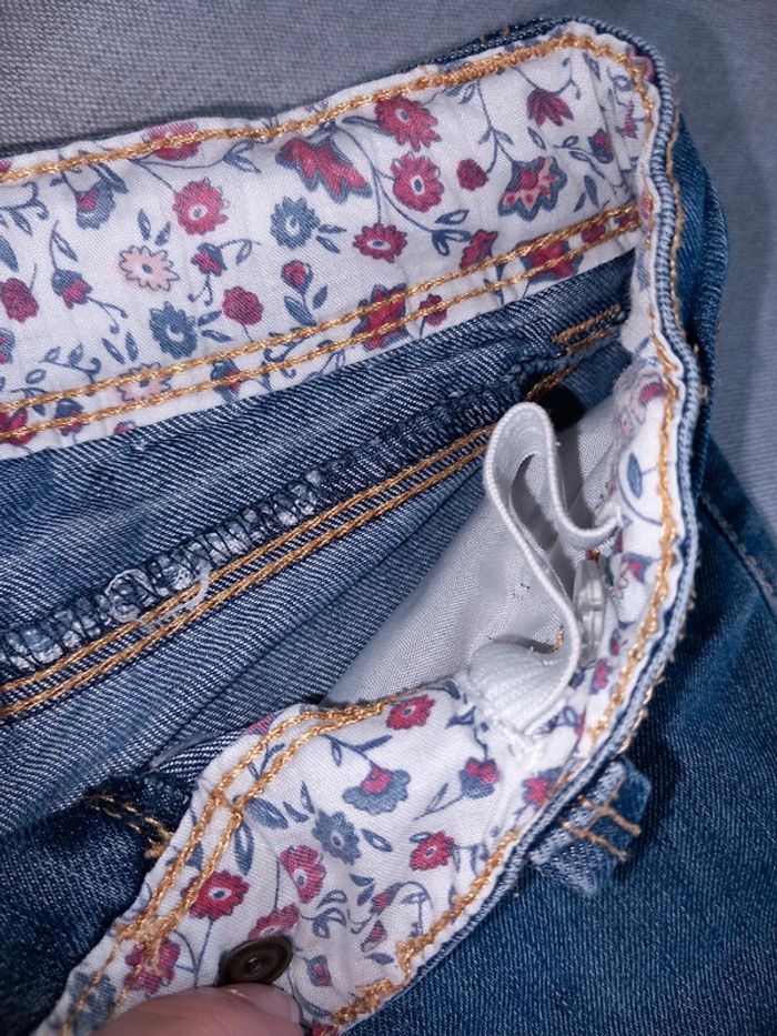 Short en jeans TAO 3 ans TBE - photo numéro 3