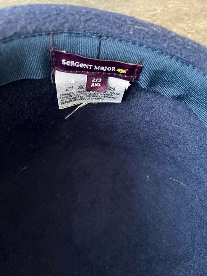 Chapeau bleu marine avec broderie - photo numéro 4