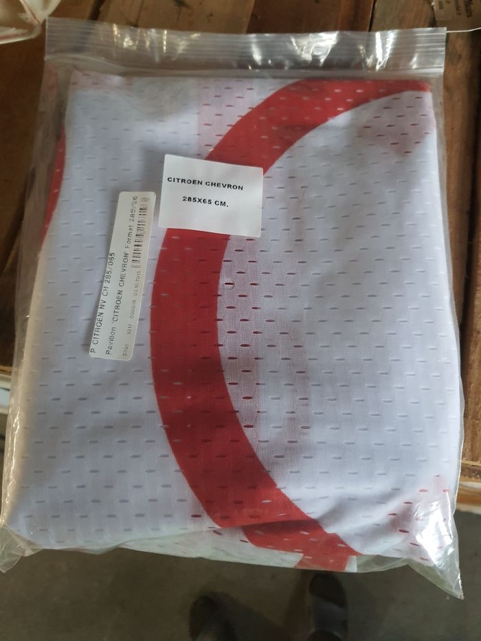 Drapeau citroen - photo numéro 3