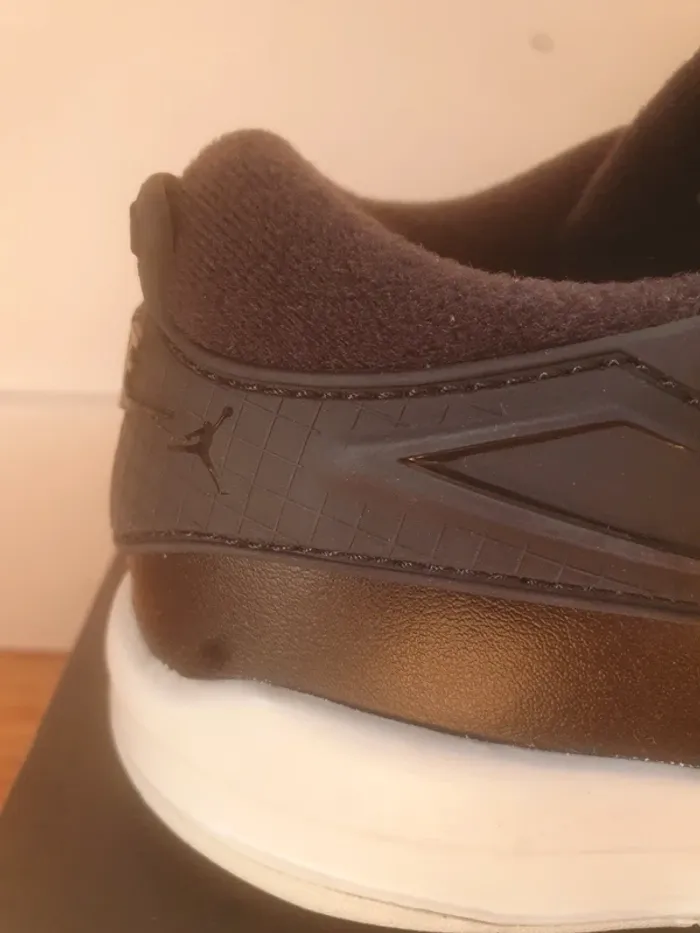 Nike Jordan 4 (35) - photo numéro 3