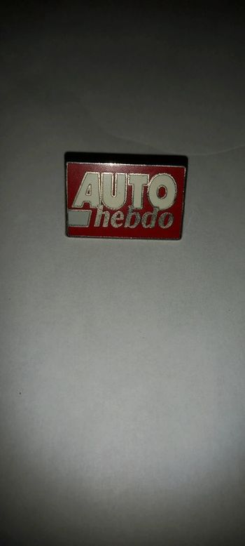 Pin's auto hebdo