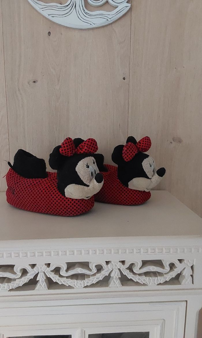 Pantoufles  chaussons Minnie Disney T 27 - photo numéro 2