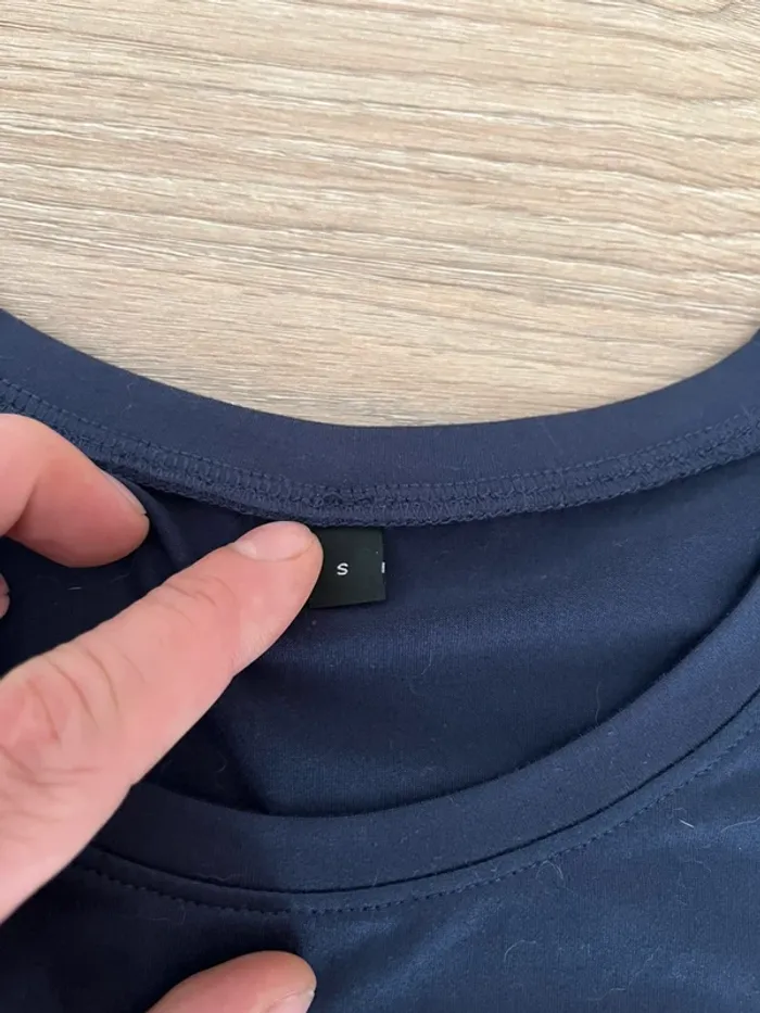 T-shirt bleu imprimé tendance - photo numéro 2