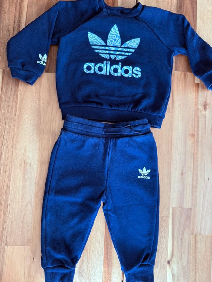 Ensemble jogging Adidas 9 mois - photo numéro 2