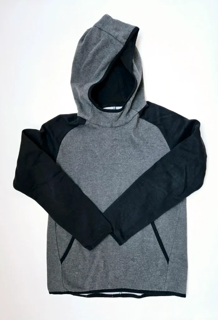 Sweat à capuche noir et gris