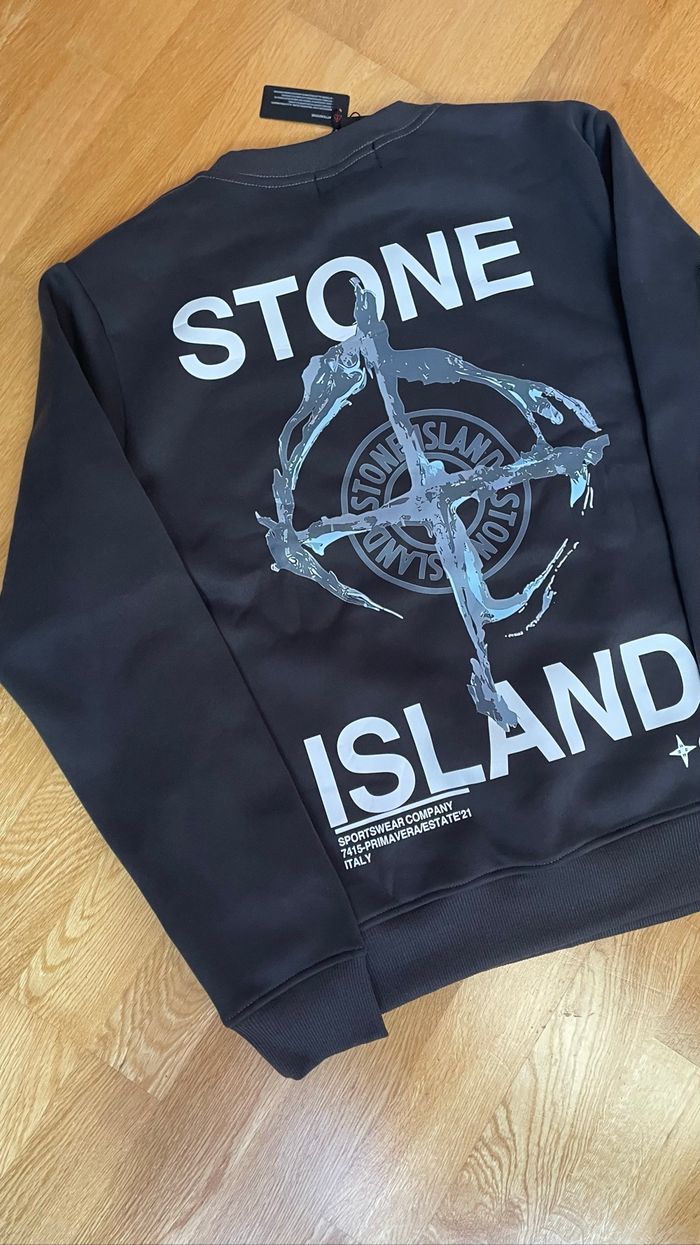 Pull stone island
