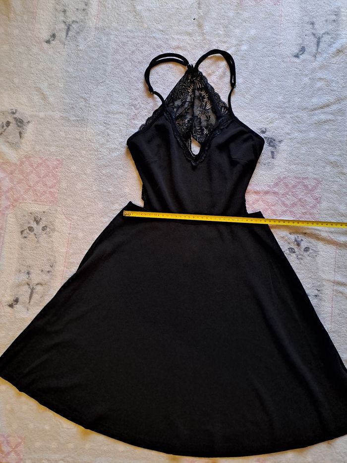 Robe noir - photo numéro 6