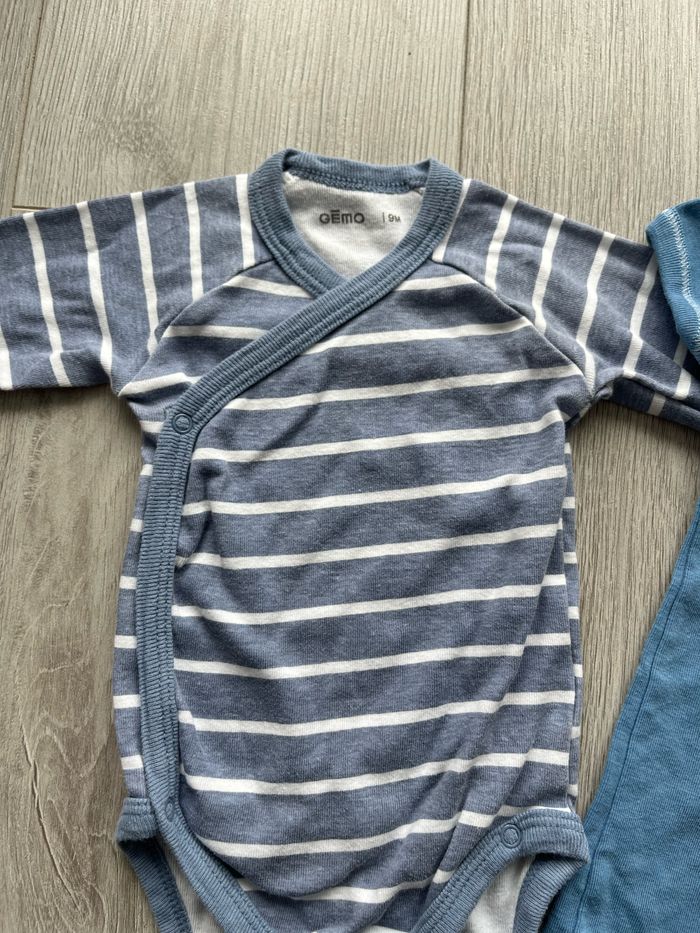 Lot de 2 bodies taille 9 mois - photo numéro 3