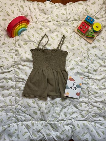 débardeur fines bretelles kaki 5 ans