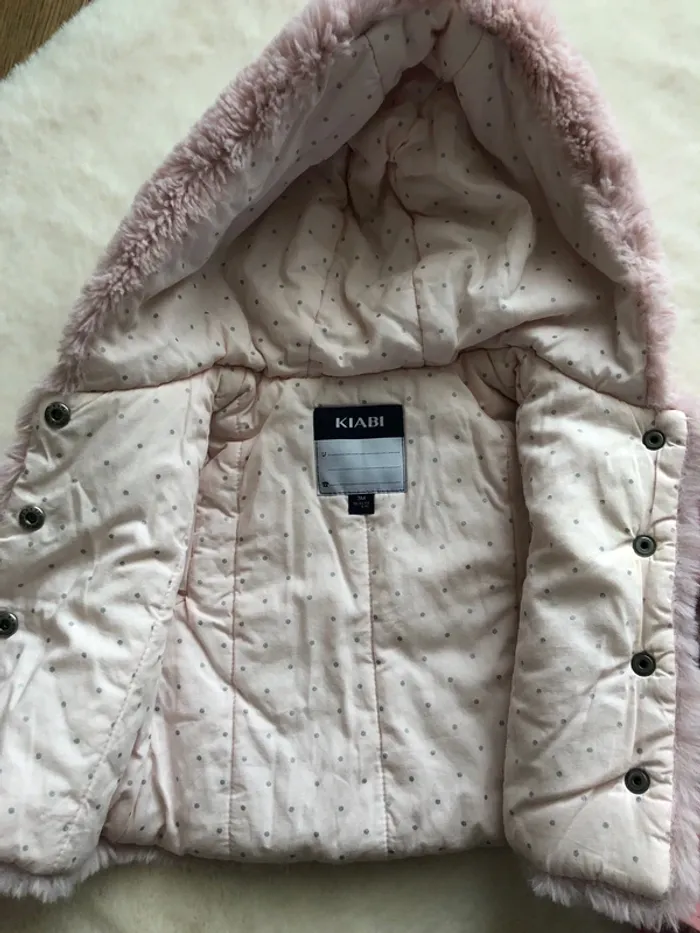 Lot 2 manteaux roses 3 mois - Fourrure Kiabi - Ciré doublé Primark - photo numéro 2