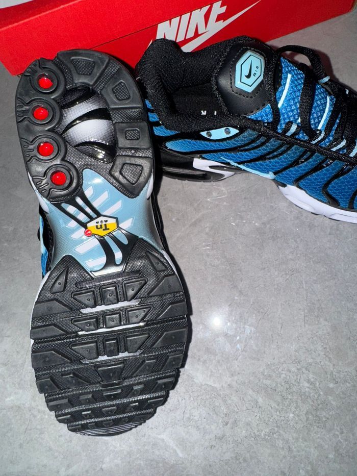 TN NOIR BLEU 37 - photo numéro 2