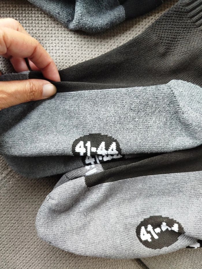 Lot de 3 paires de chaussettes de foot - photo numéro 2