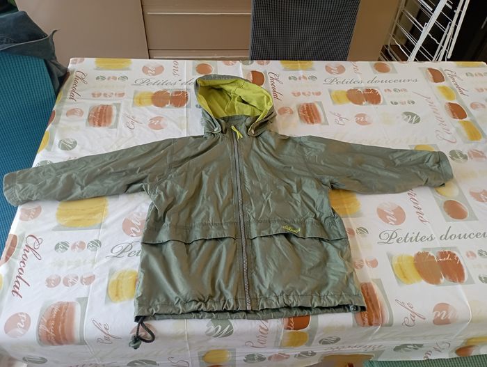Imperméable kaki avec capuche amovible Chiboogi 7 ans 4€