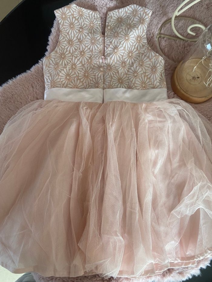 Robe ceremonie 5 ans - photo numéro 3