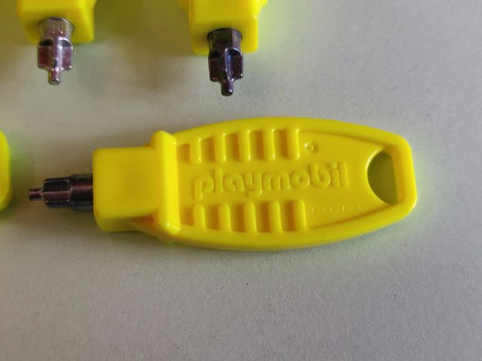 5 clés pour System X Playmobil - Parfait état - photo numéro 3