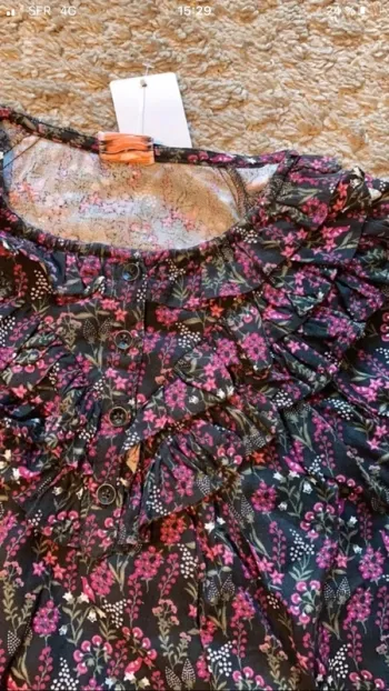 Blouse à fleurs tape à l’œil 12 ans