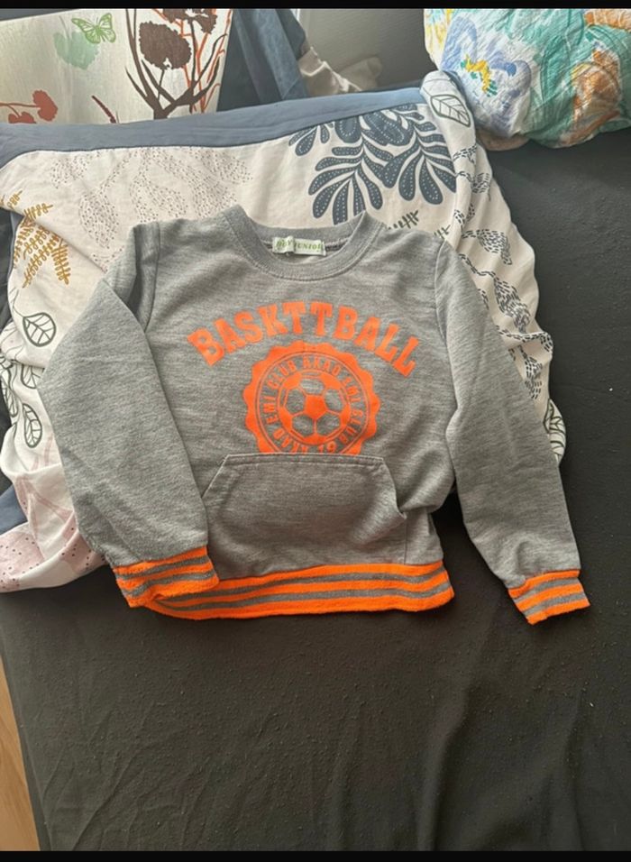Pull garçon taille 3 ans🐿️