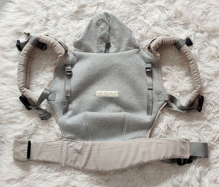 Porte bébé love radius jpmbb hoodie carrier