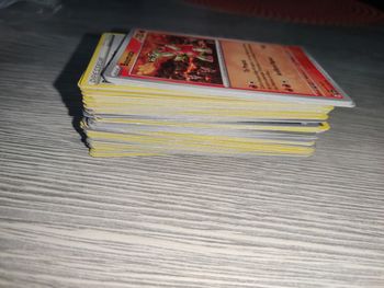 Lot de 93 cartes pokémon en français