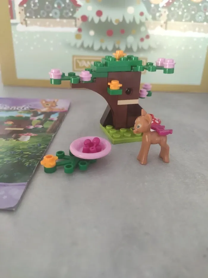 LEGO Friends le faon et sa clairière 41023