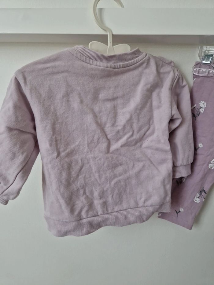 Ensemble pull leggings lilas fleuri 4-6mois très bon état H&M - photo numéro 4