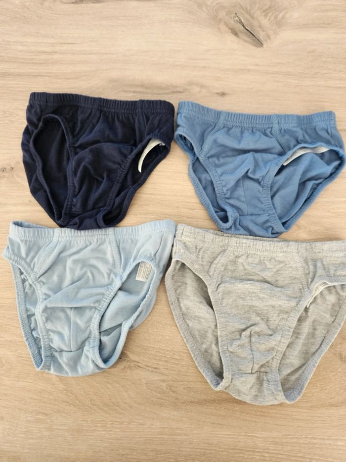 Lot de 4 slips 6-8 ans