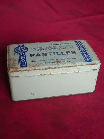 Ancienne boite de pastilles de vichy vide pour collectionneur (n°8)