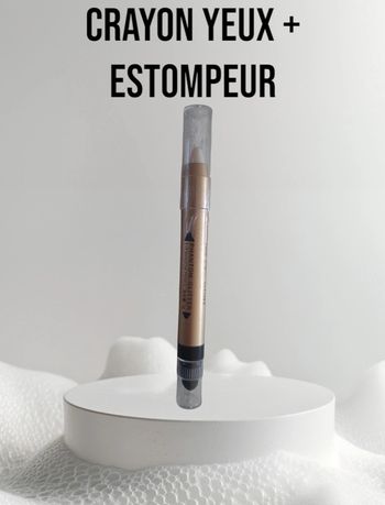 Crayon fard à paupière + estompeur Neuf 🎀