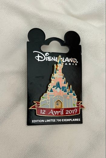 Pin’s Officiel Disneyland Paris Édition limitée 2019