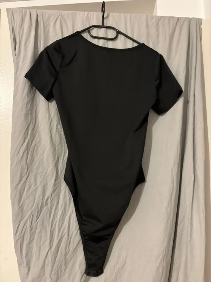 body noir - photo numéro 4