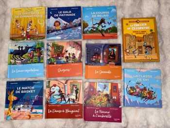 Lot de 11 livres hachette