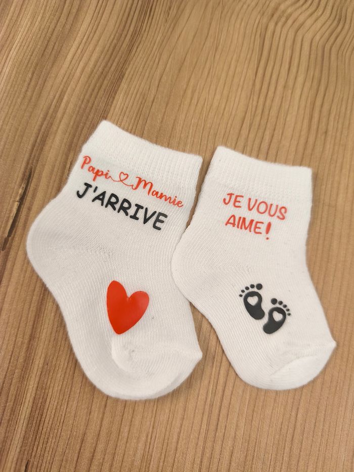 Chaussettes annonce grossesse cadeau mamie papi j'arrive - photo numéro 2