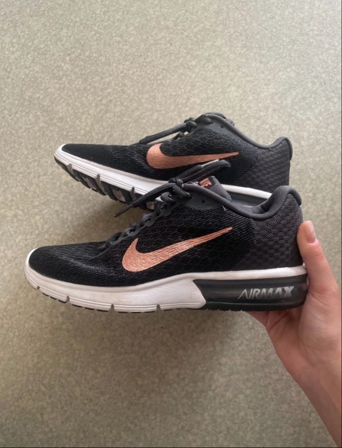 Baskets nike - photo numéro 2