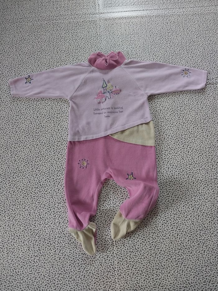 Pyjama velours bébé fille 18 mois – thème “Little Princess” château brodé