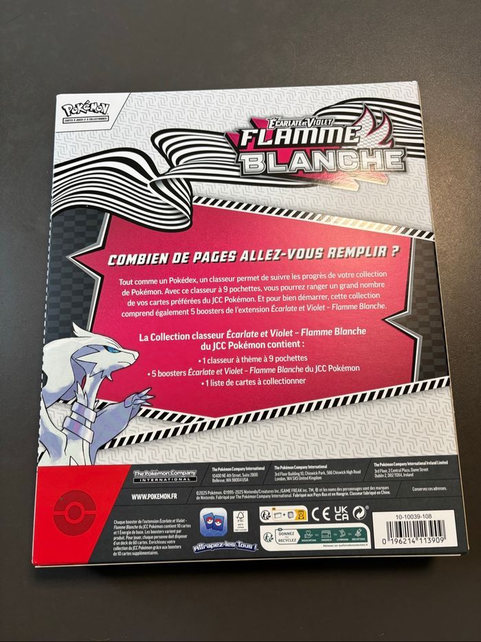 Coffret classeur Pokémon flamme blanche neuf - photo numéro 2
